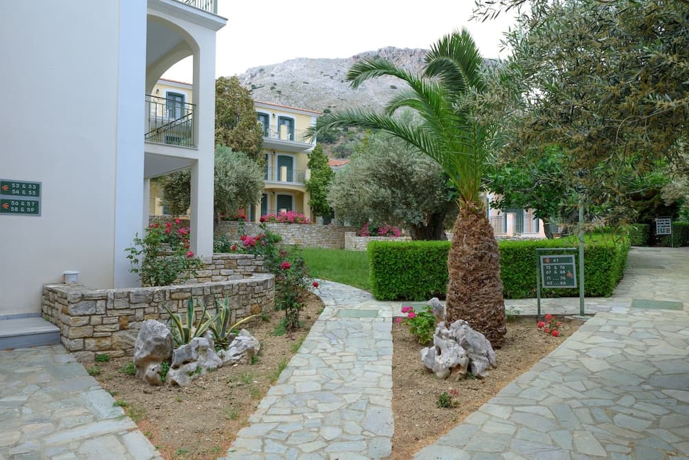 Kyveli Apartments, Chios