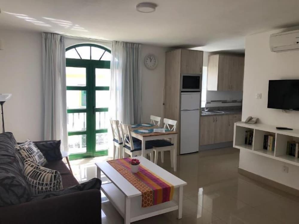 Billy's Puerto de Mogán Apartments by LIVVO, Mogan, photo 2