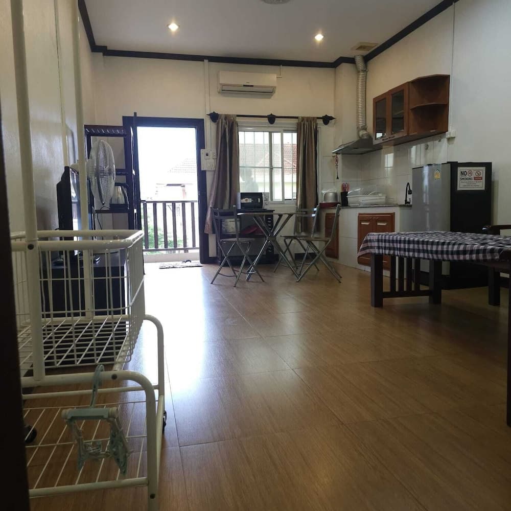 ALI XAYATHIT APARTMENT & HOTEL, Vientiane