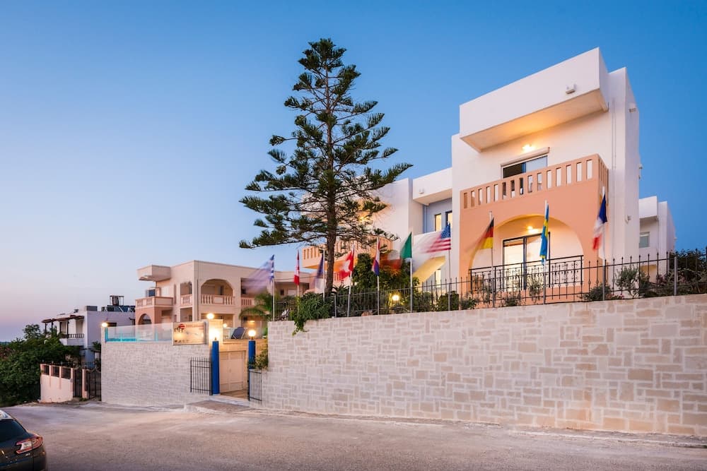 Esplanade Apartments, Chania