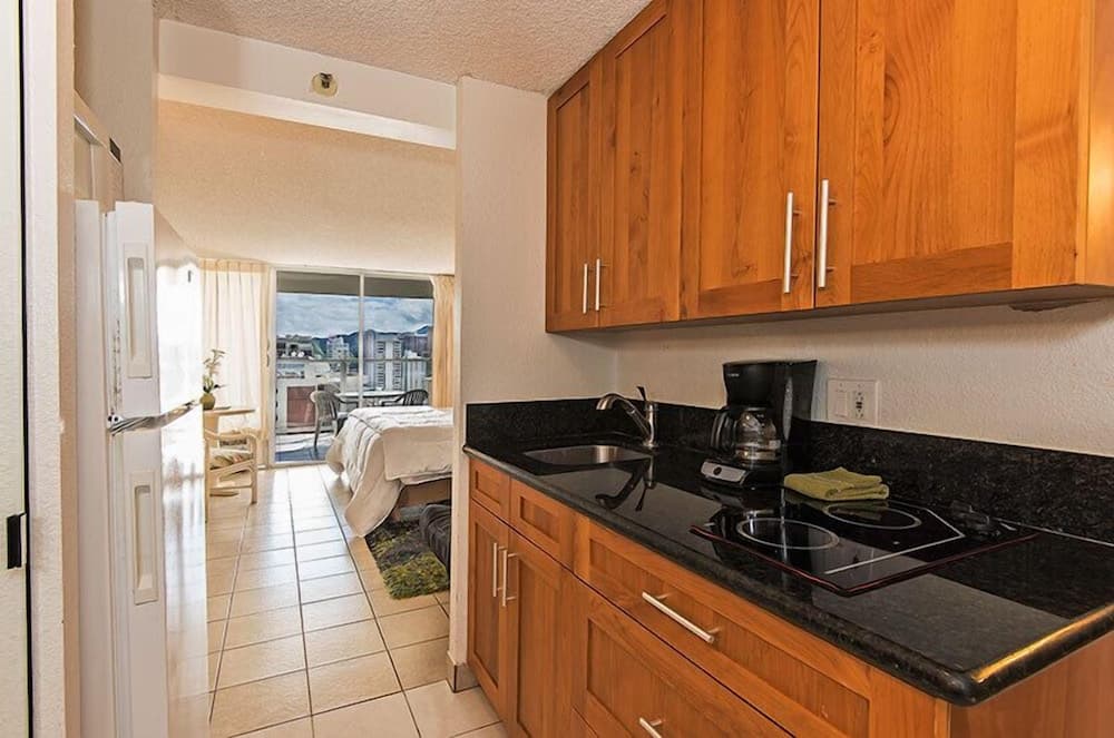 Island Colony by Hawaii Ocean Club, Honolulu, photo 3