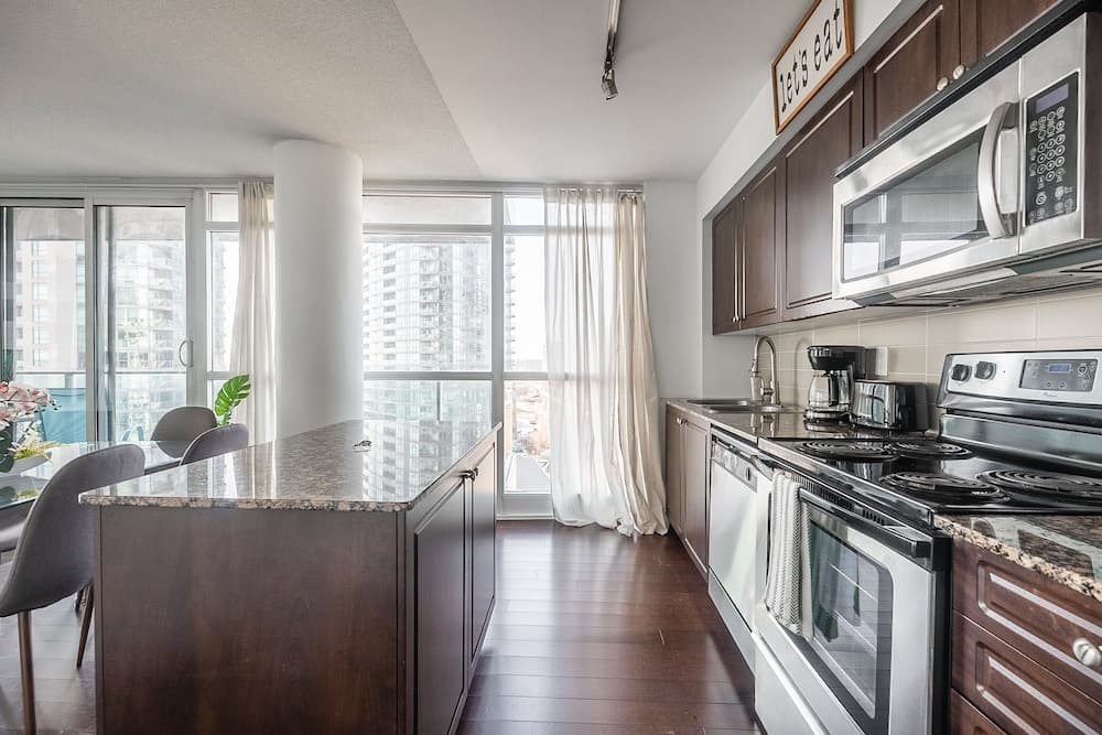 Magnificent Condos in Downtown Toronto, Toronto, photo 6