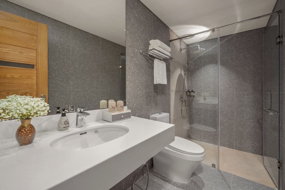 Vernal hotel & Apartment office, Da Nang, photo 2