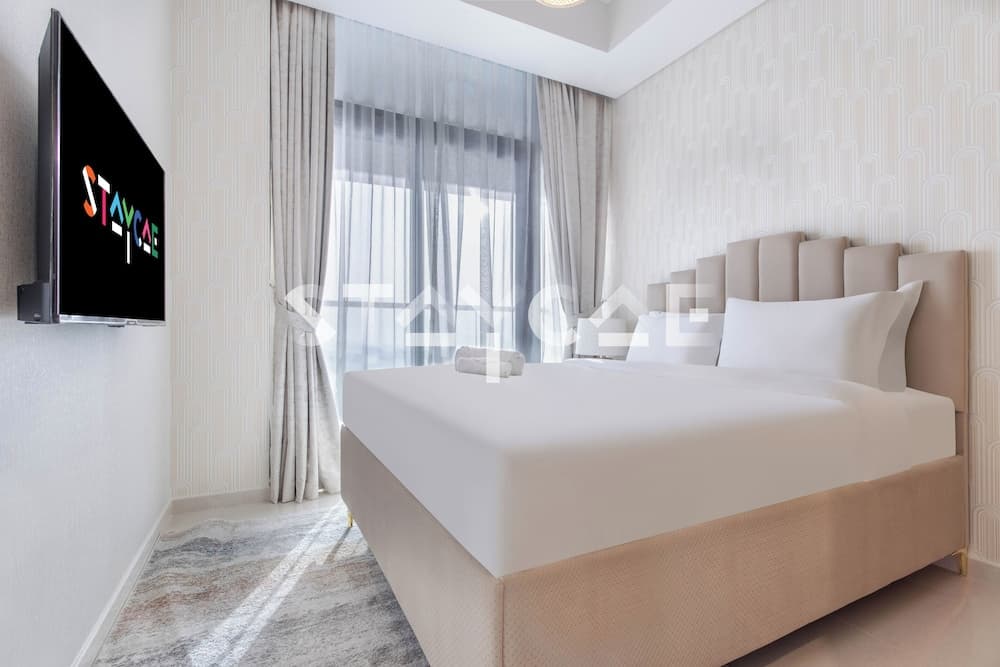 Staycae Holiday Homes - Aykon C, Dubai