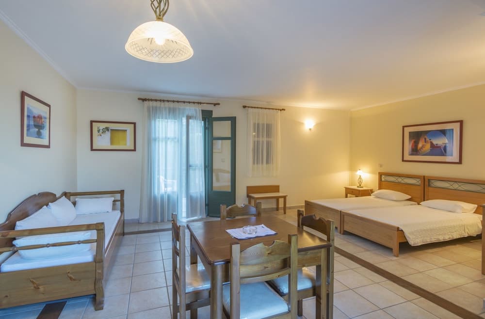 Kyveli Apartments, Chios, photo 4
