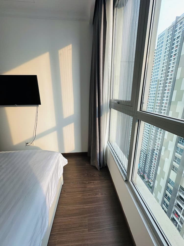 Vinhomes Central Park-Premier Apartments, Ho Chi Minh City, photo 2