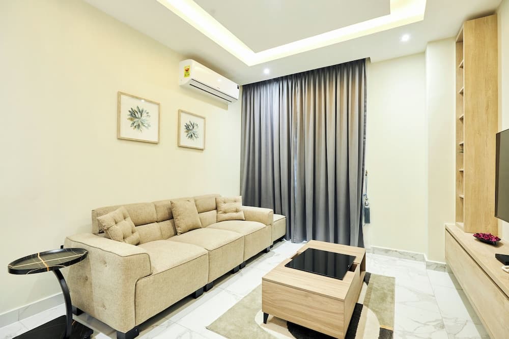 Quao Realty - The Essence, Accra, photo 3