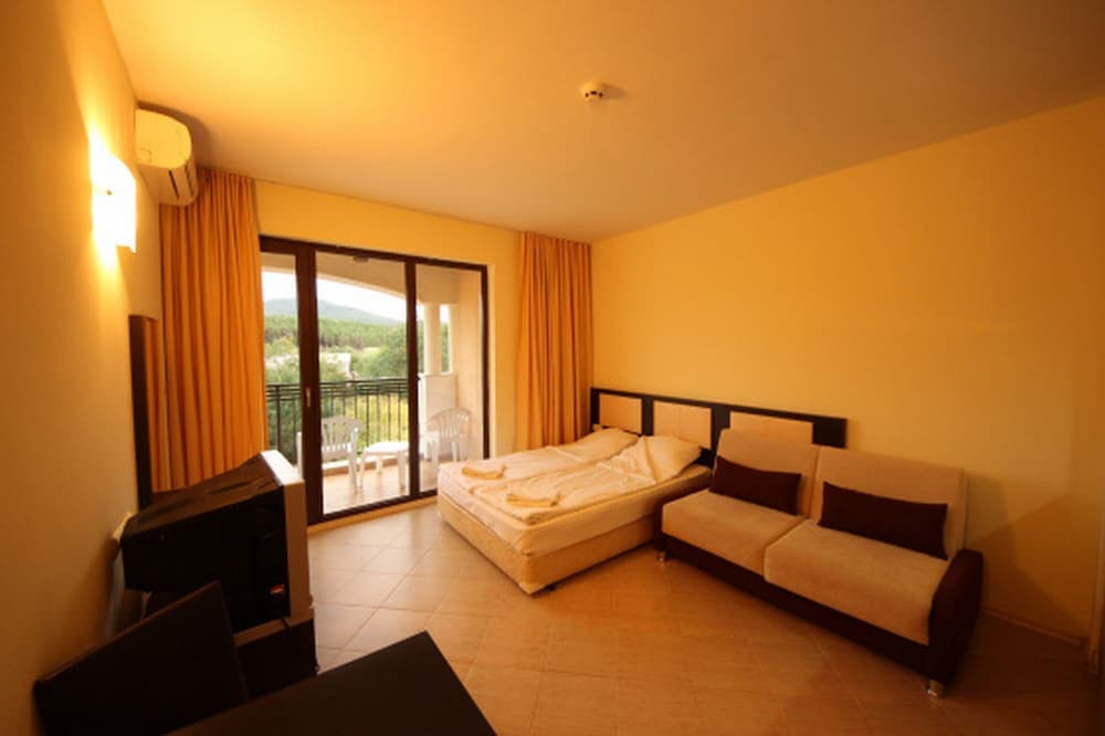 Menada Nestinarka Apartments, Tsarevo, photo 3