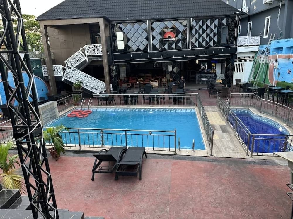 mountaintop suite and apartment, Lagos, photo 6