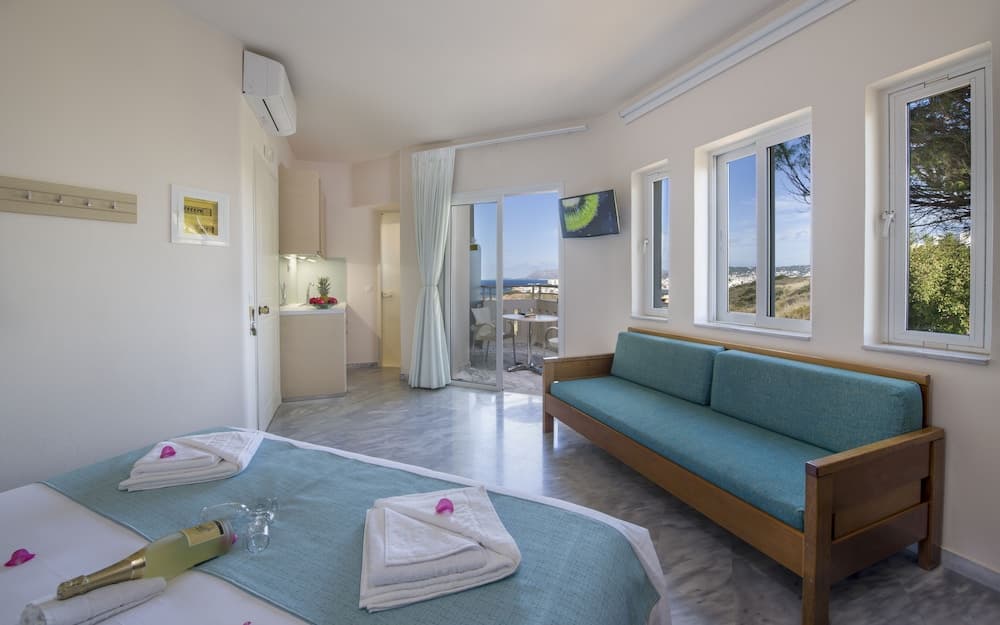 Kedrissos Hotel Apartments, Chania, photo 3