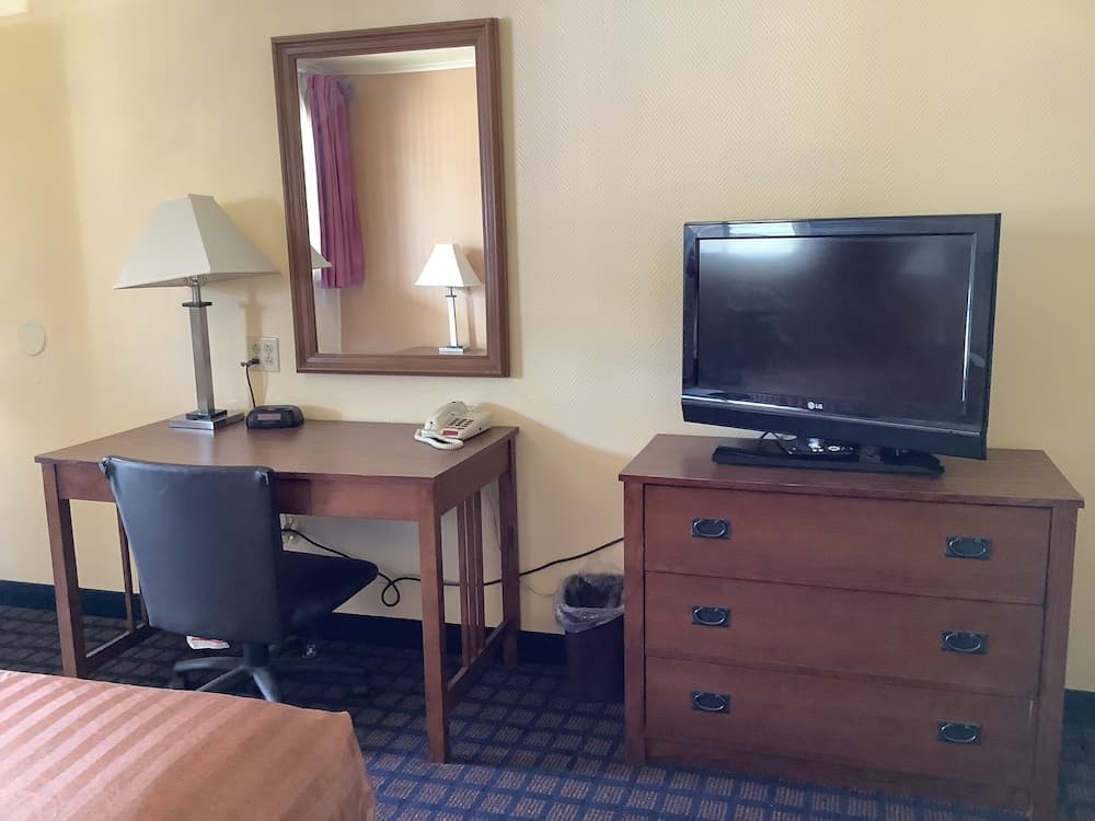 Silver Spur Vintage Inn & Suites, Dodge City, photo 5