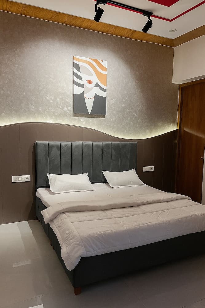Let'stay- Noida, Noida