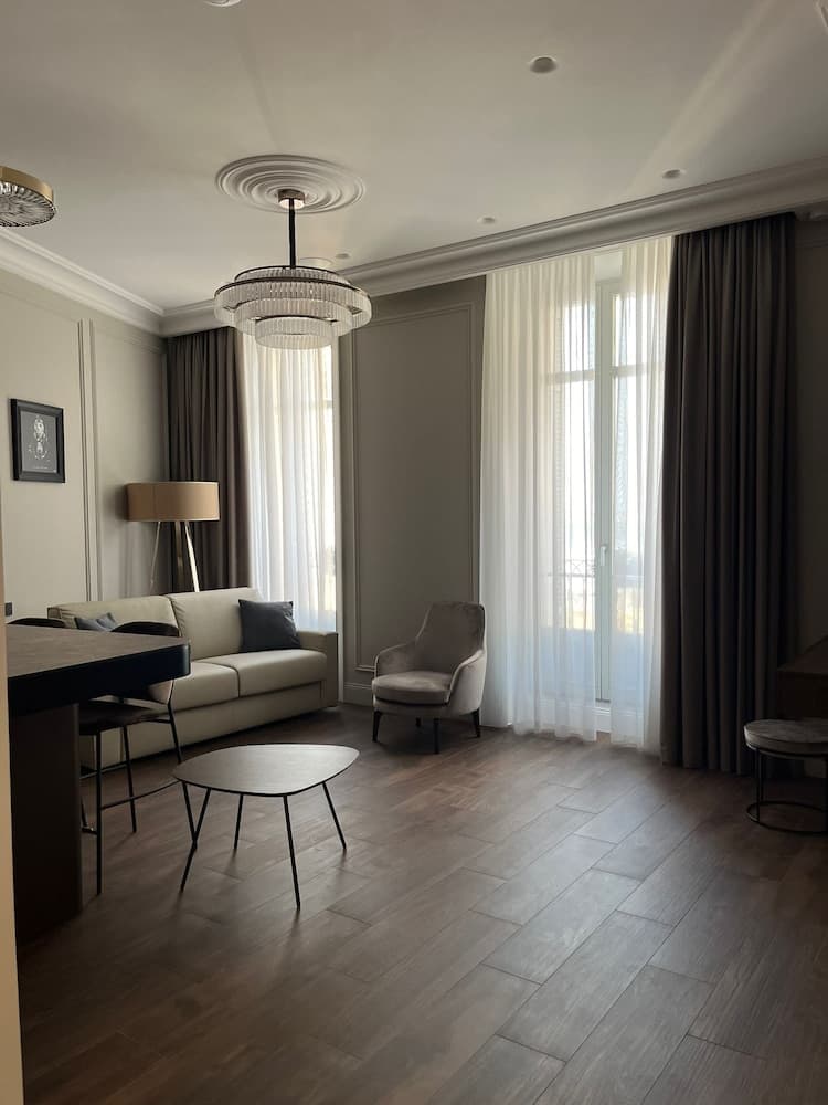 Apartments in the old town, Cannes, photo 6
