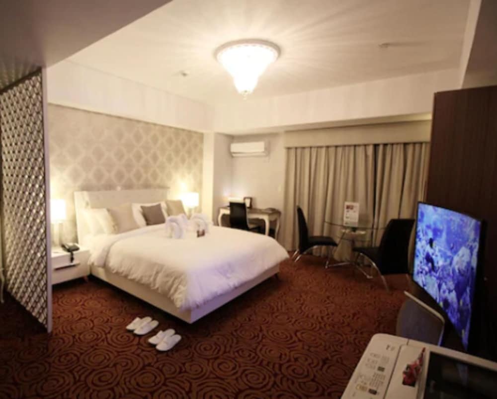 MaxStays Max Pavilion at The Venice Residences, Taguig, photo 2