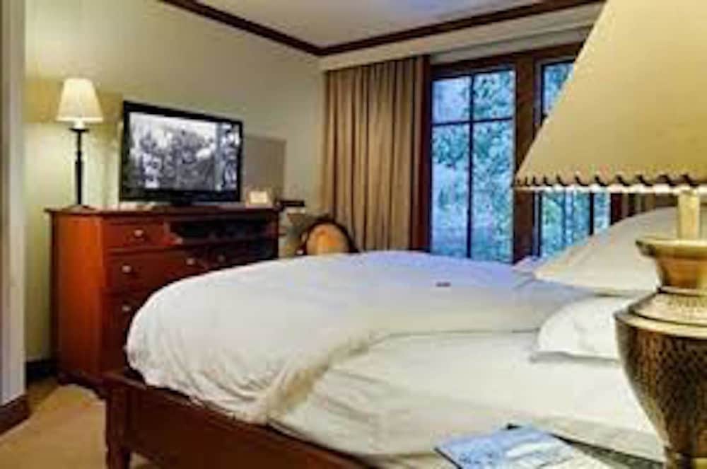 Condo Ritz Carlton Club Aspen, Aspen, photo 2