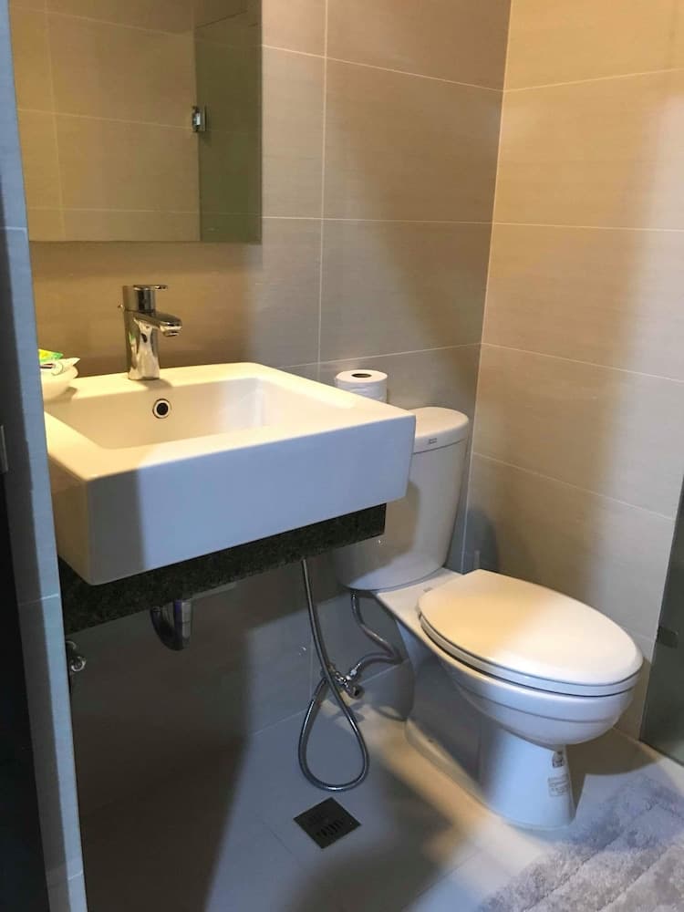 101 Newport Condo Across the Airport, Pasay, photo 3