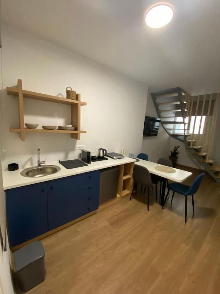 Living Yard Acropolis Apartments, Athens, photo 4
