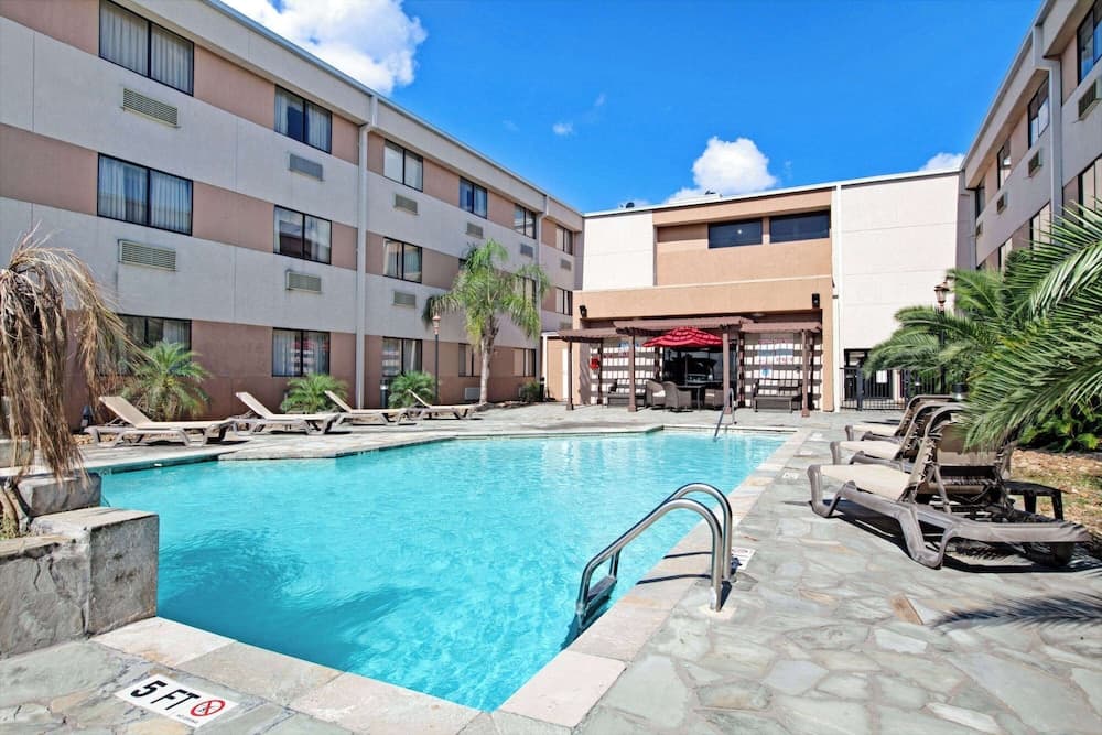 Ramada by Wyndham Houston Intercontinental Airport South, photo 4