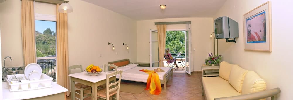 Panselinos Hotel, Lesvos, photo 2