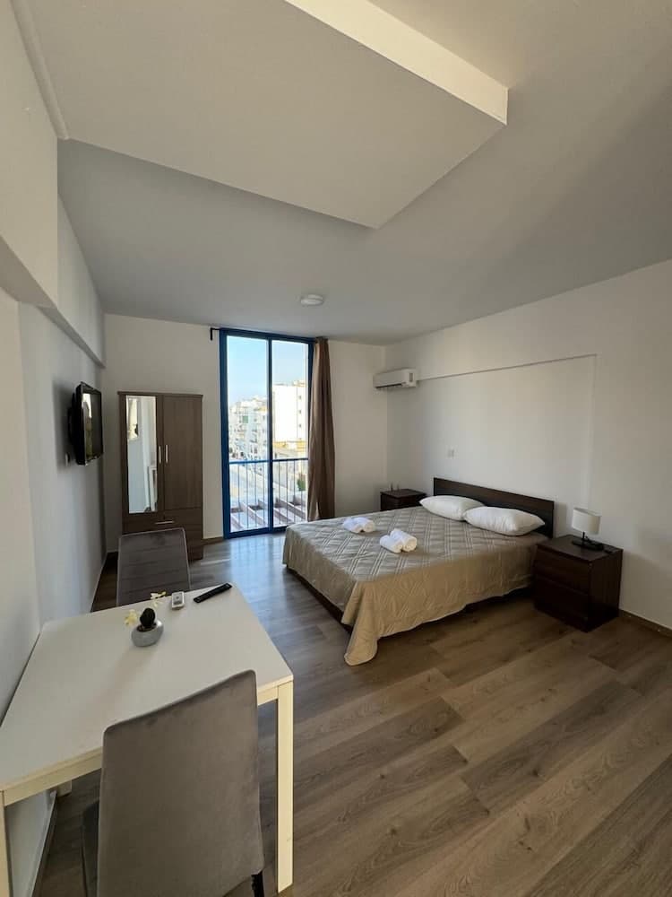 M-HOTEL APARTMENTS, Limassol, photo 4