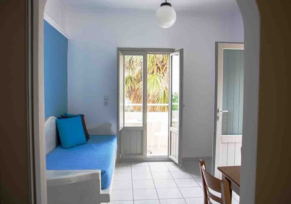 Sail Inn, Santorini, photo 3