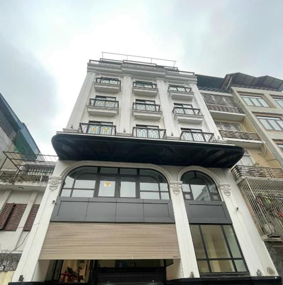 Luxe Paradise Suites Hotel Hoang Cau, Hanoi, photo 3