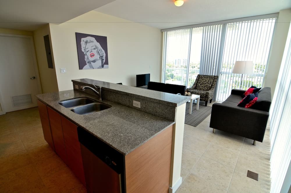Riviera Luxury Living at River Oaks Marina and Tower, Miami, photo 4