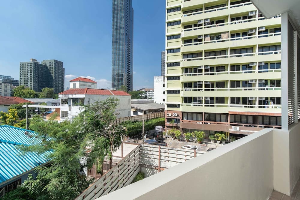 181 Ekkamai Apartment, Bangkok, photo 2