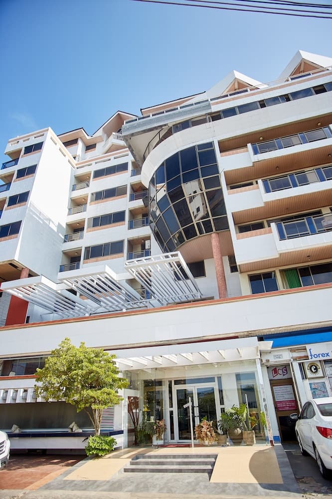 Building at Paintsiwa Wangara Apartments