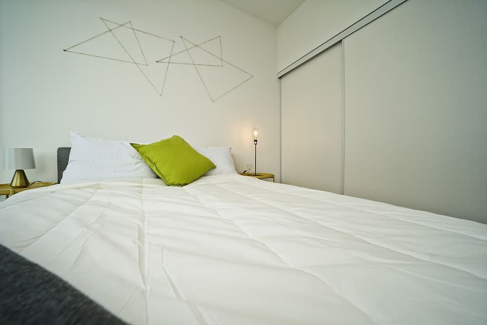 The Jarvis Suites, Toronto