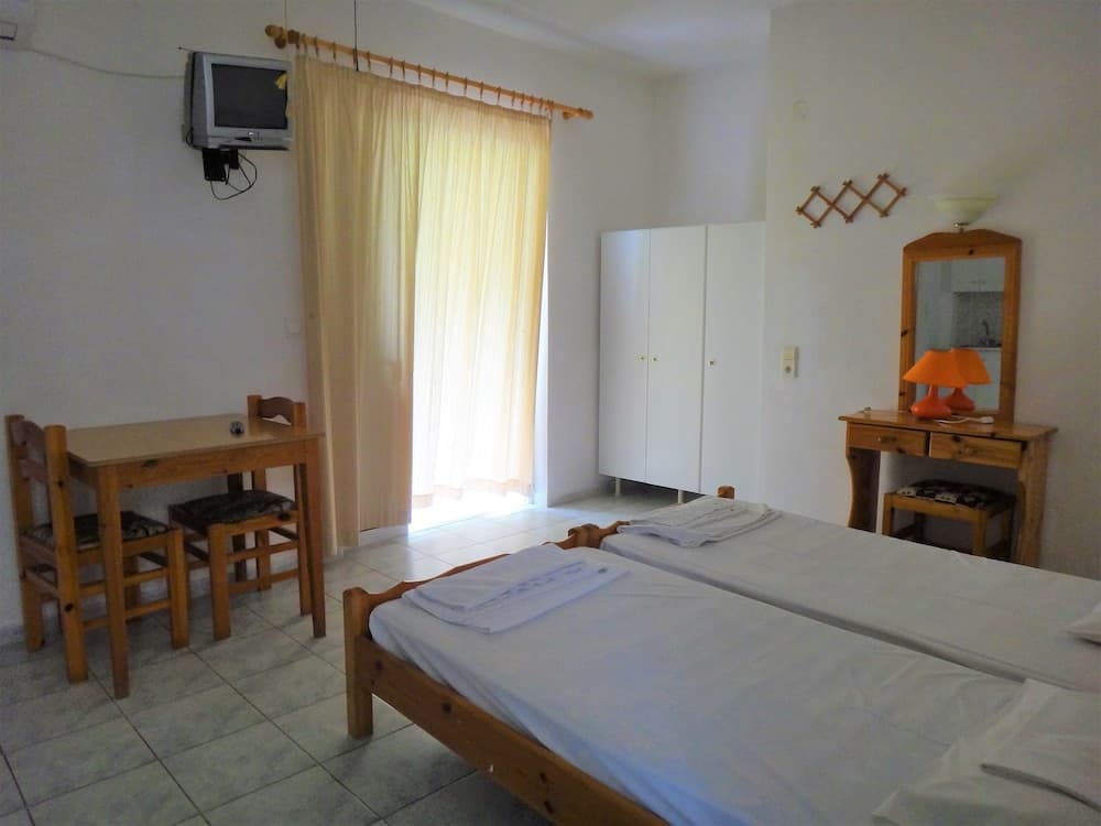 Pagona Hotel, Istiaia-Aidipsos
