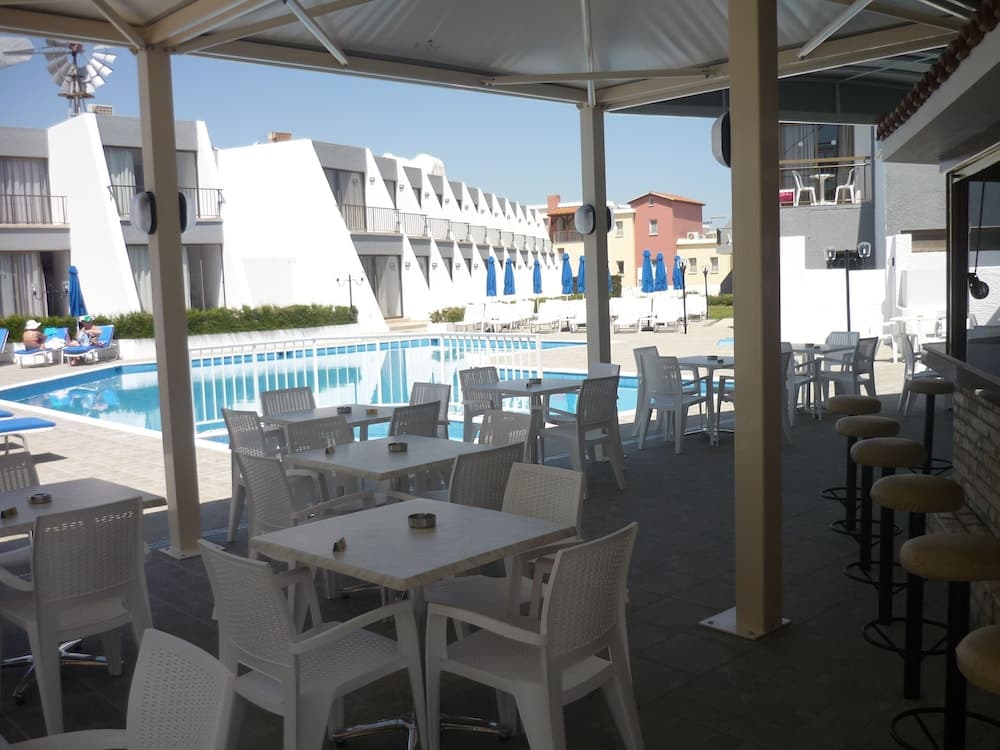 PENELOPE BEACH HOTEL APTS, Paralimni, photo 5