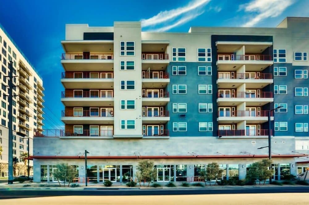 CozySuites at Downtown Phoenix, Phoenix