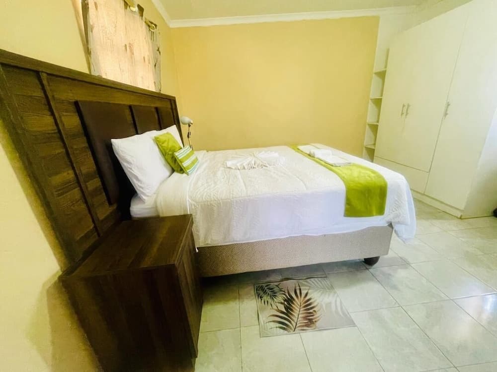 Bull's Eyes self-catering, Maun, photo 6