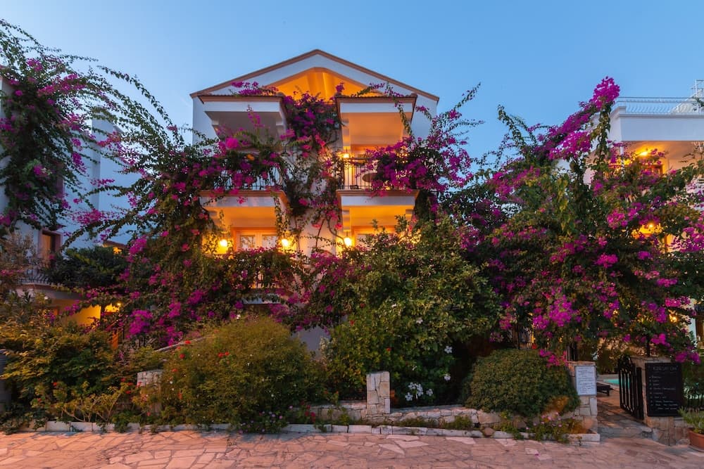 Korsan Apartments, Kas