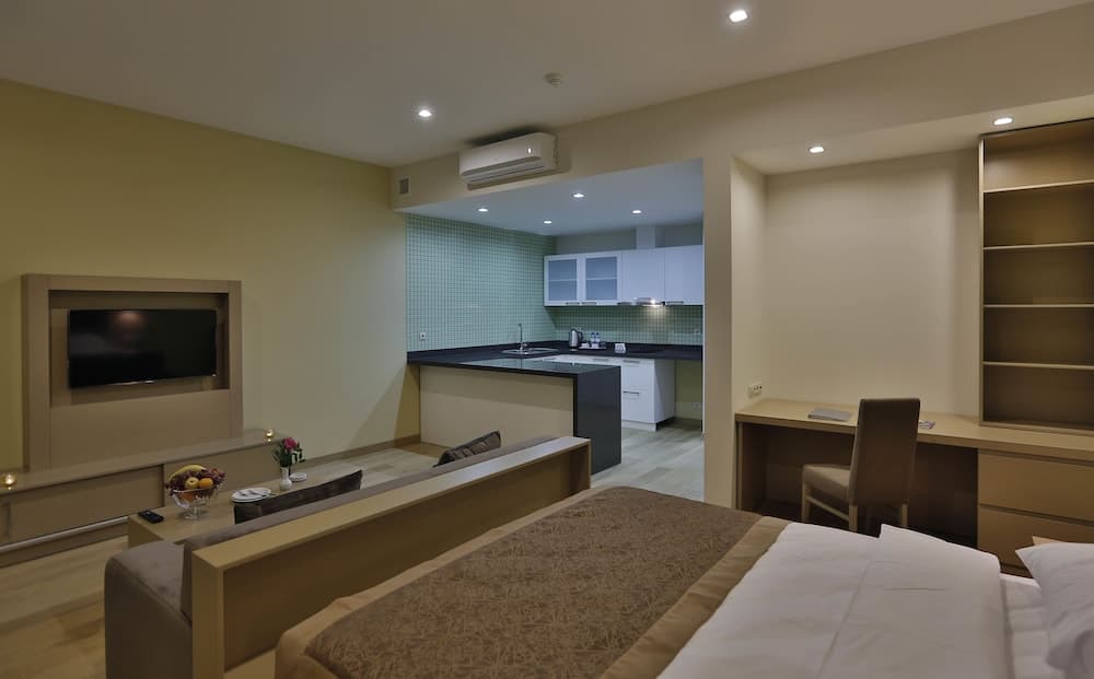 Homebridge Hotel Apartments, Baku, photo 2