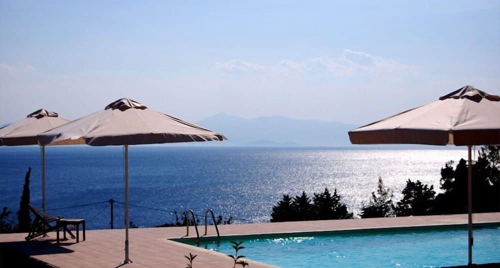 Astrolabe Hotel, Mantoudi-Limni-Agia Anna