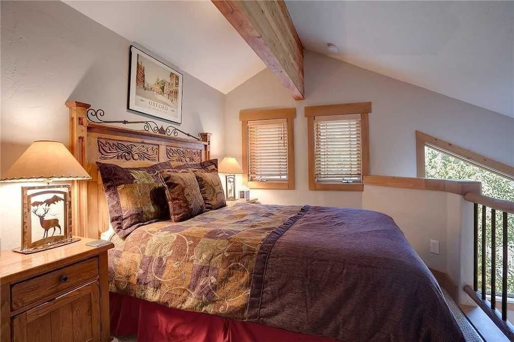 Saddle Creek Townhomes by Pioneer Ridge Management, Steamboat Springs, photo 2