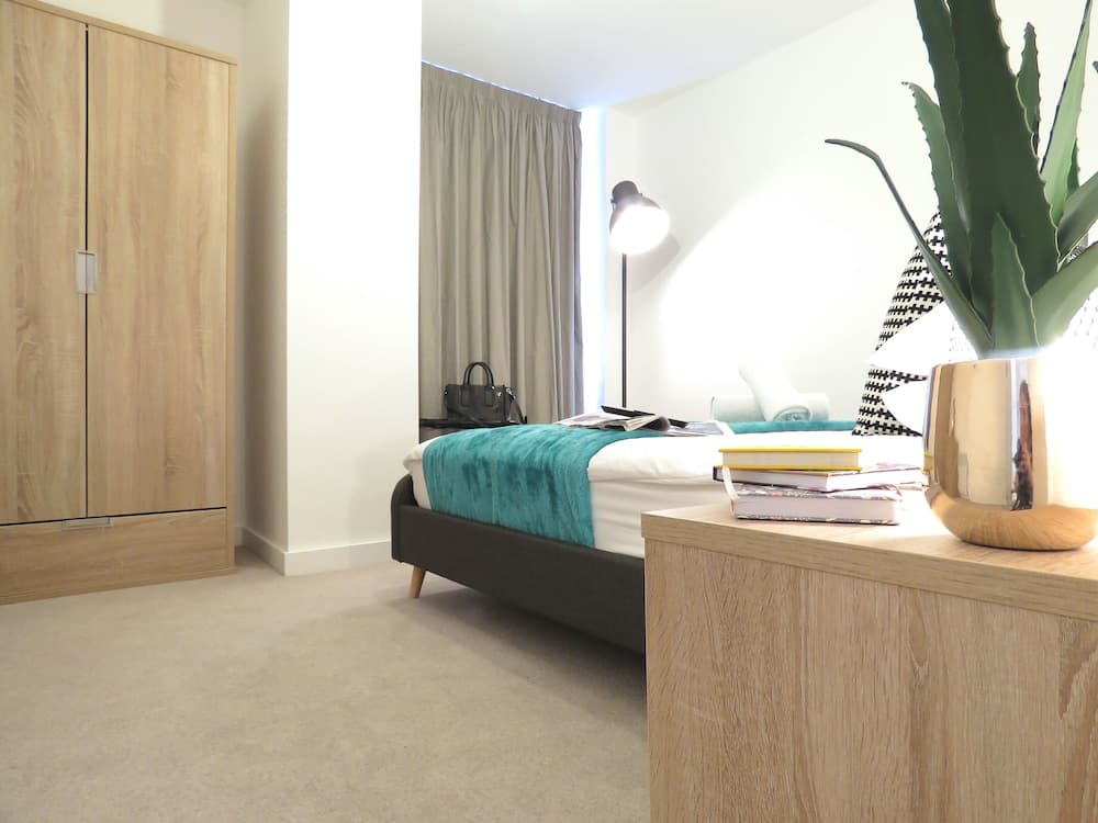 Tudors eSuite Grand Central Aparthotel, Birmingham, photo 2