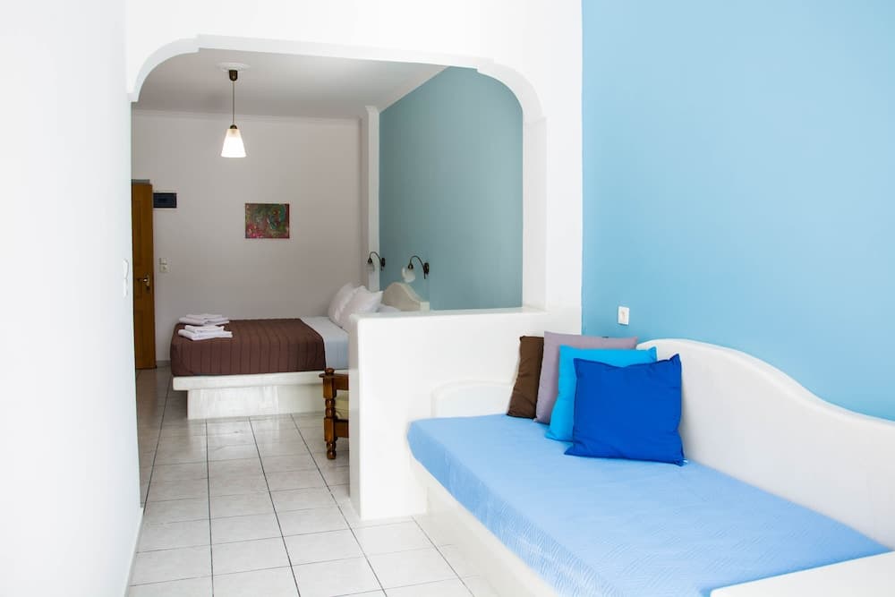 Sail Inn, Santorini, photo 6