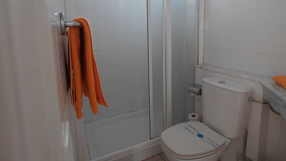 Guacimeta Apartamentos, Tías