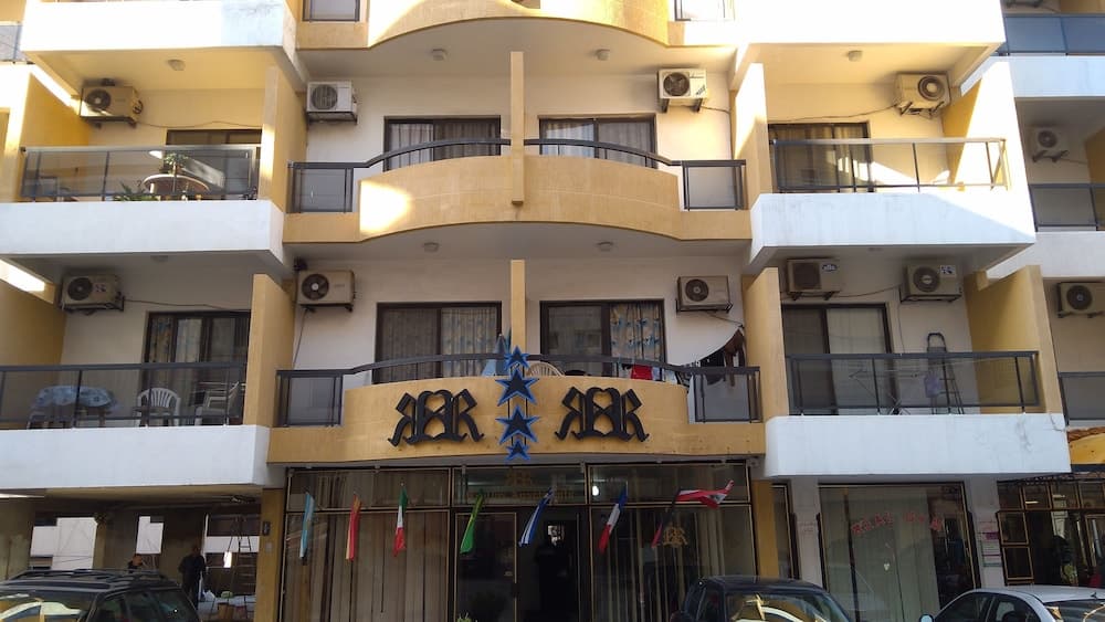 Real Lux Apartments, Zouk Mosbeh