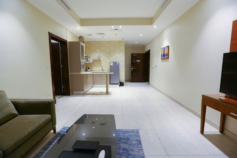 Lotaz Hotel Suites - Al Salamah, photo 3