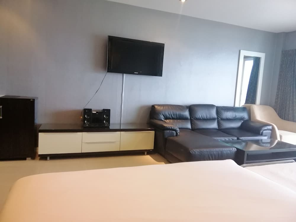 View Talay 6 Condominium by Honey, Pattaya, photo 2