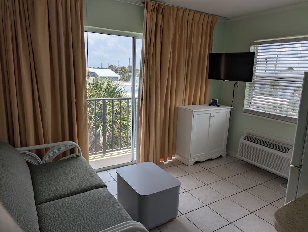 Traders Inn Beach Club, Ormond Beach, photo 5