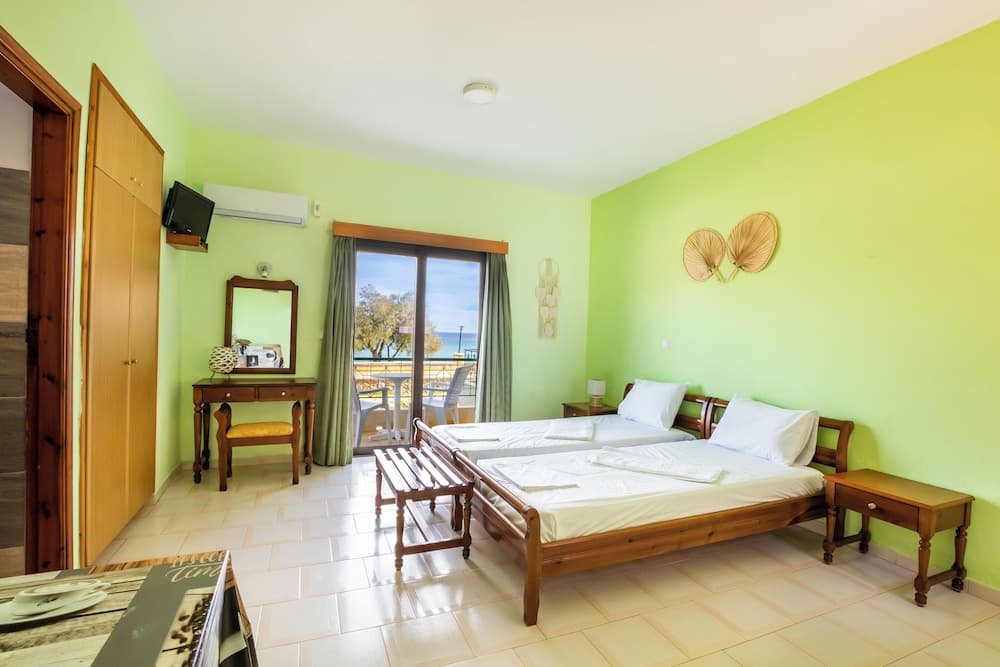 Sun Beach Apartments, Karpathos, photo 3