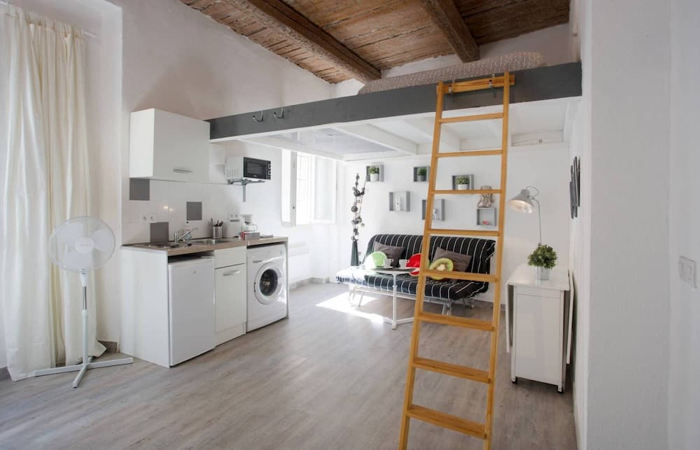 GregBnb - Le Saint Laurent- Toulon Ouest, Toulon