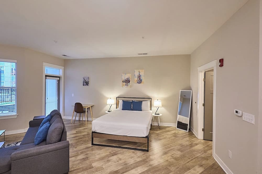 CozySuites - Penrose, Indianapolis