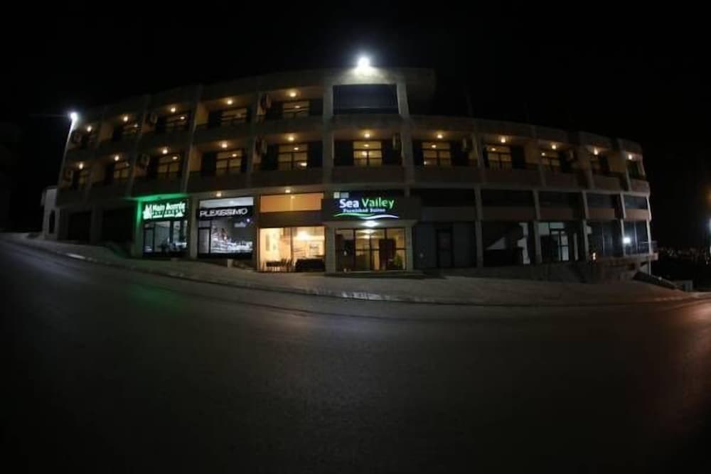 Sea Valley Suites, Halat