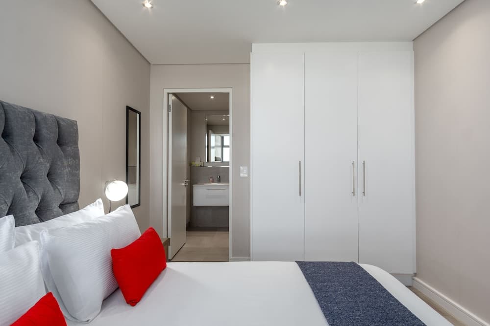 Hotel room at V&A Waterfront Luxury Residences - WHosting